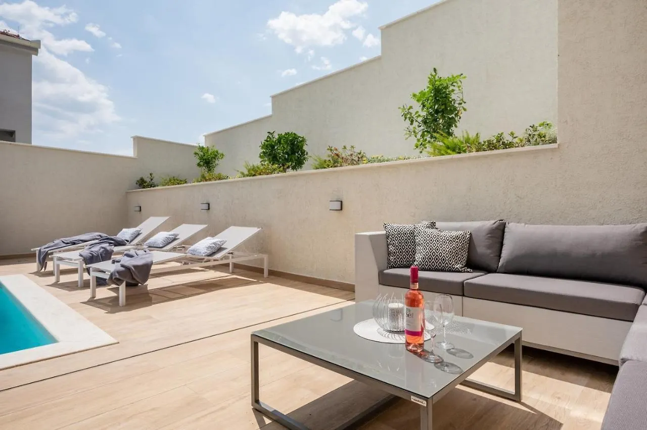 New Villa Astera -Heated Pool, 4 Bedrooms, And Sea Views Seget Vranjica